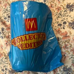 Unopened McDonald’s 2024 collector cup hello kitty/Snoopy